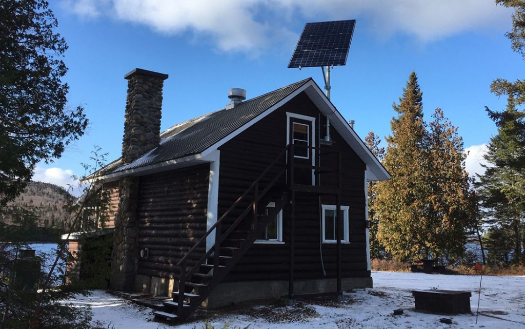 SEPAQ: contract to provide solar panels, batteries and electrical components to equip 300 lodges all over Québec